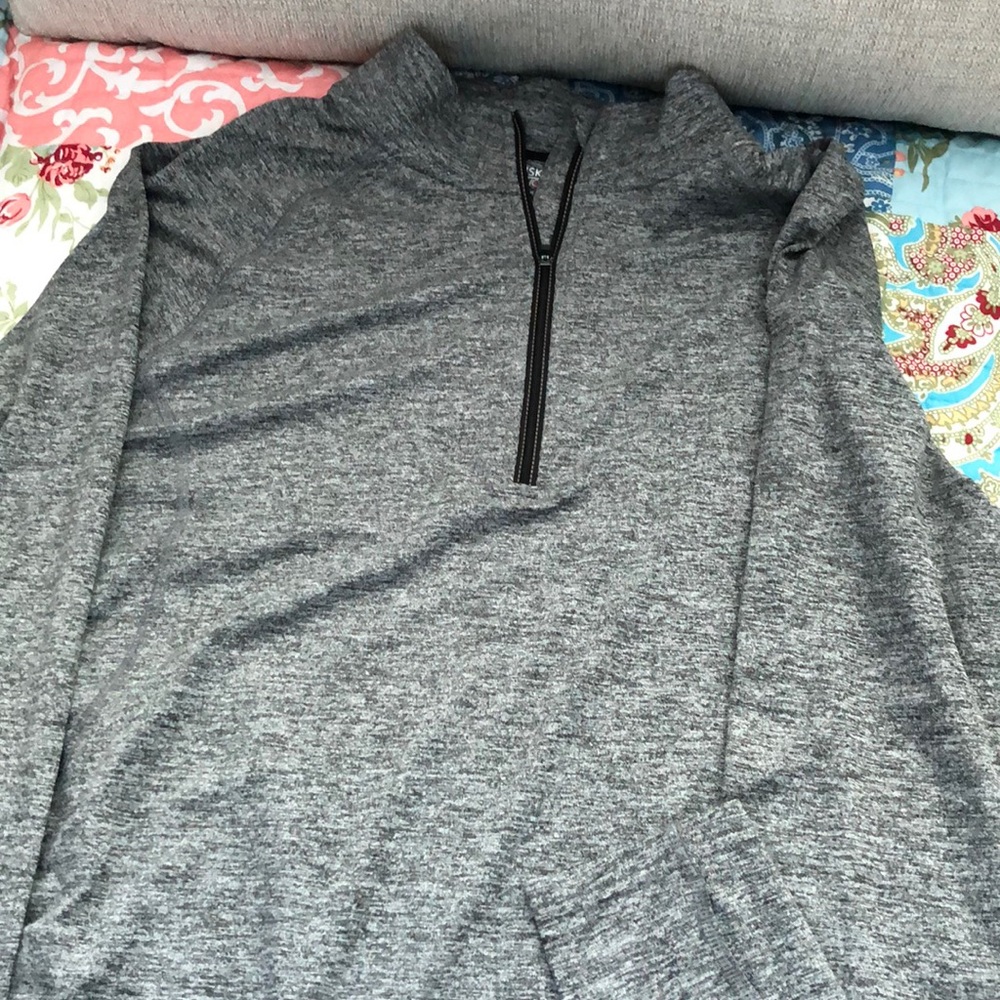 Danskin Now semi-fitted lightweight jacket